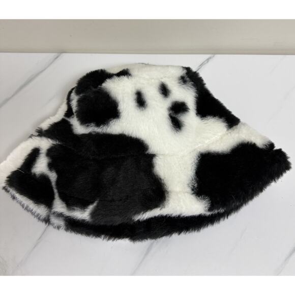 Faux Fur Bucket Hat cow Print Black White Plush Fuzzy Unisex Retro Y2K - Picture 3 of 3